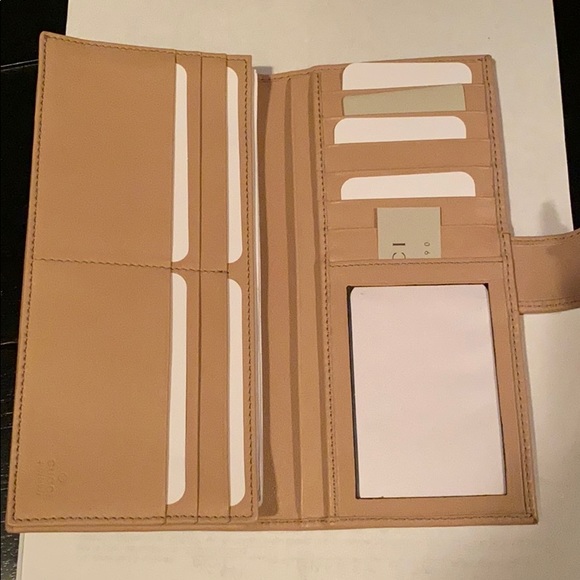 NWT Gucci Magenta/Tan Ombre Magnetic Clasp Wallet - Picture 9 of 10